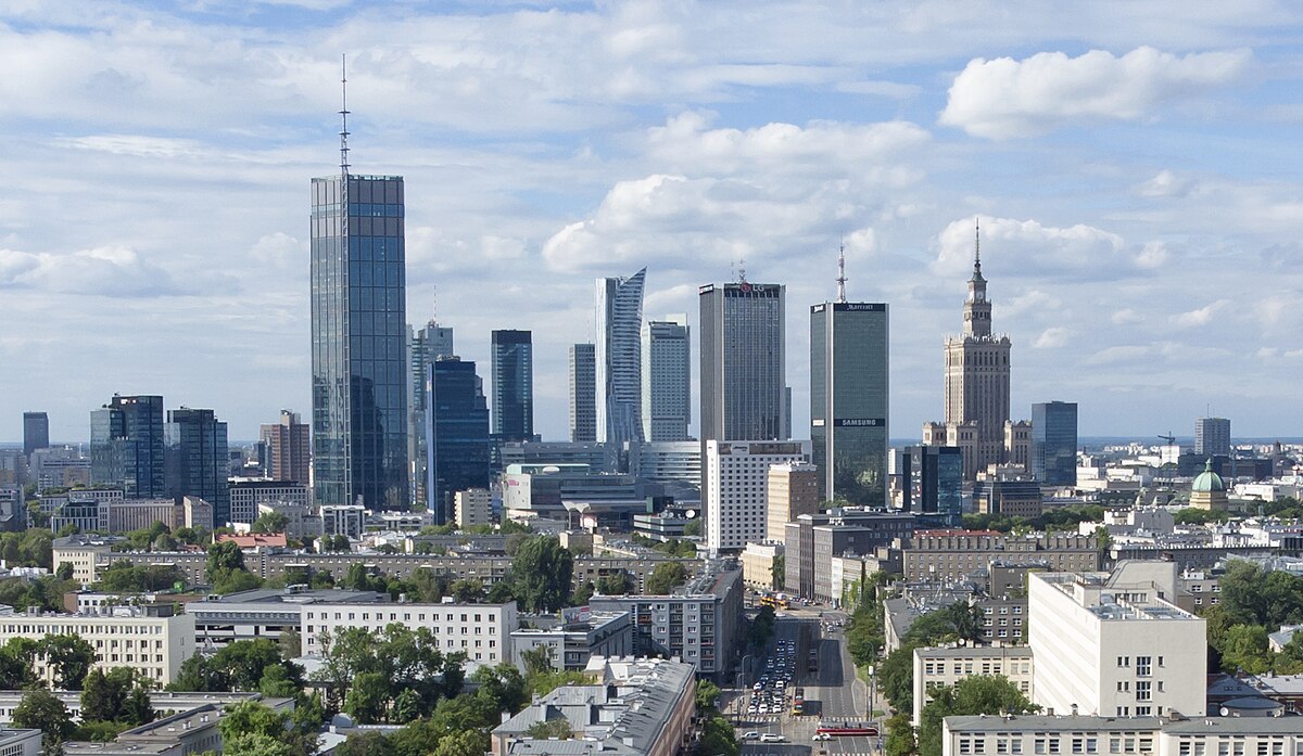 https://en.wikipedia.org/wiki/File:Aleja_Niepdleglosci_Warsaw_2022_aerial_(cropped).jpg