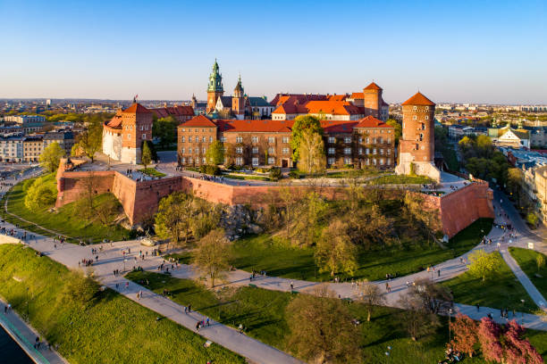 https://www.istockphoto.com/photo/krakow-skyline-poland-with-wawel-hill-cathedral-and-castle-gm1368441040-438429181