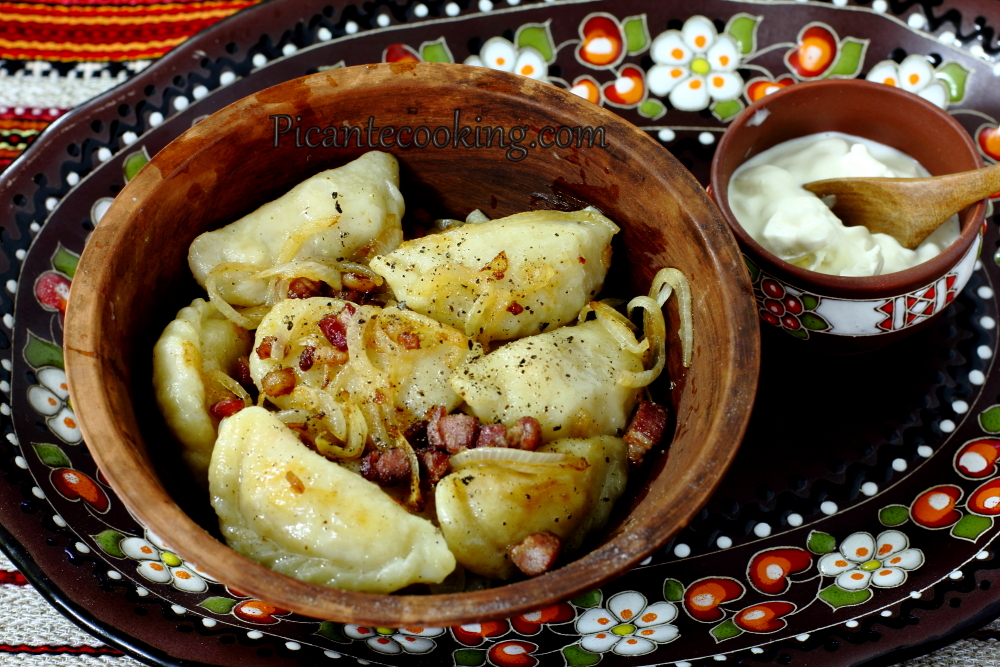 https://picantecooking.com/uk/recipes/byudzhetni-retsepti/vareniki-z-kartopleyu-ta-kvashenoyu-kapustoyu